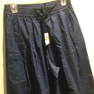 DKNY WIDE LEG DENIM JEAN CAPRI PANTS SIZE S NWT